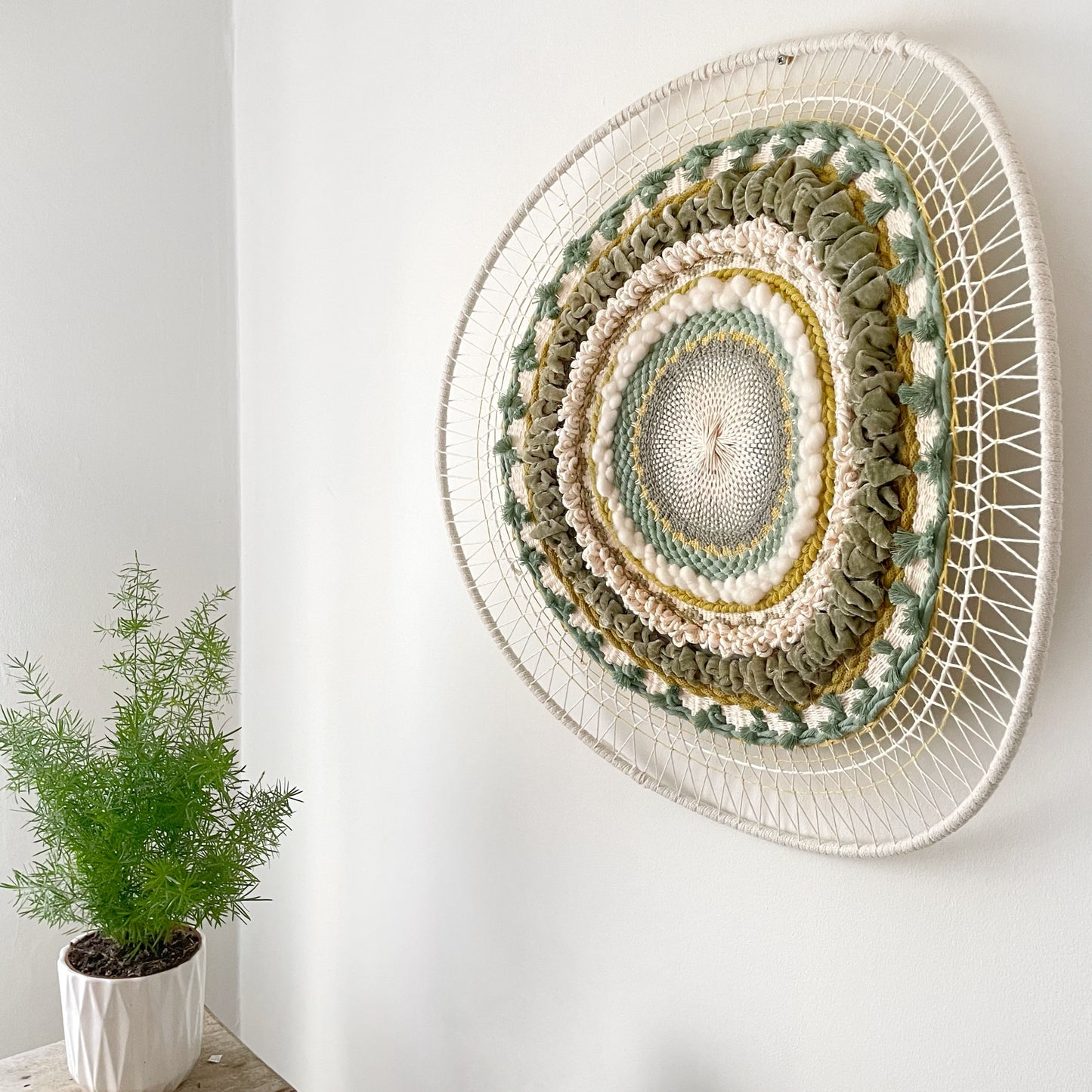 Sydney - 23" Circular Weaving