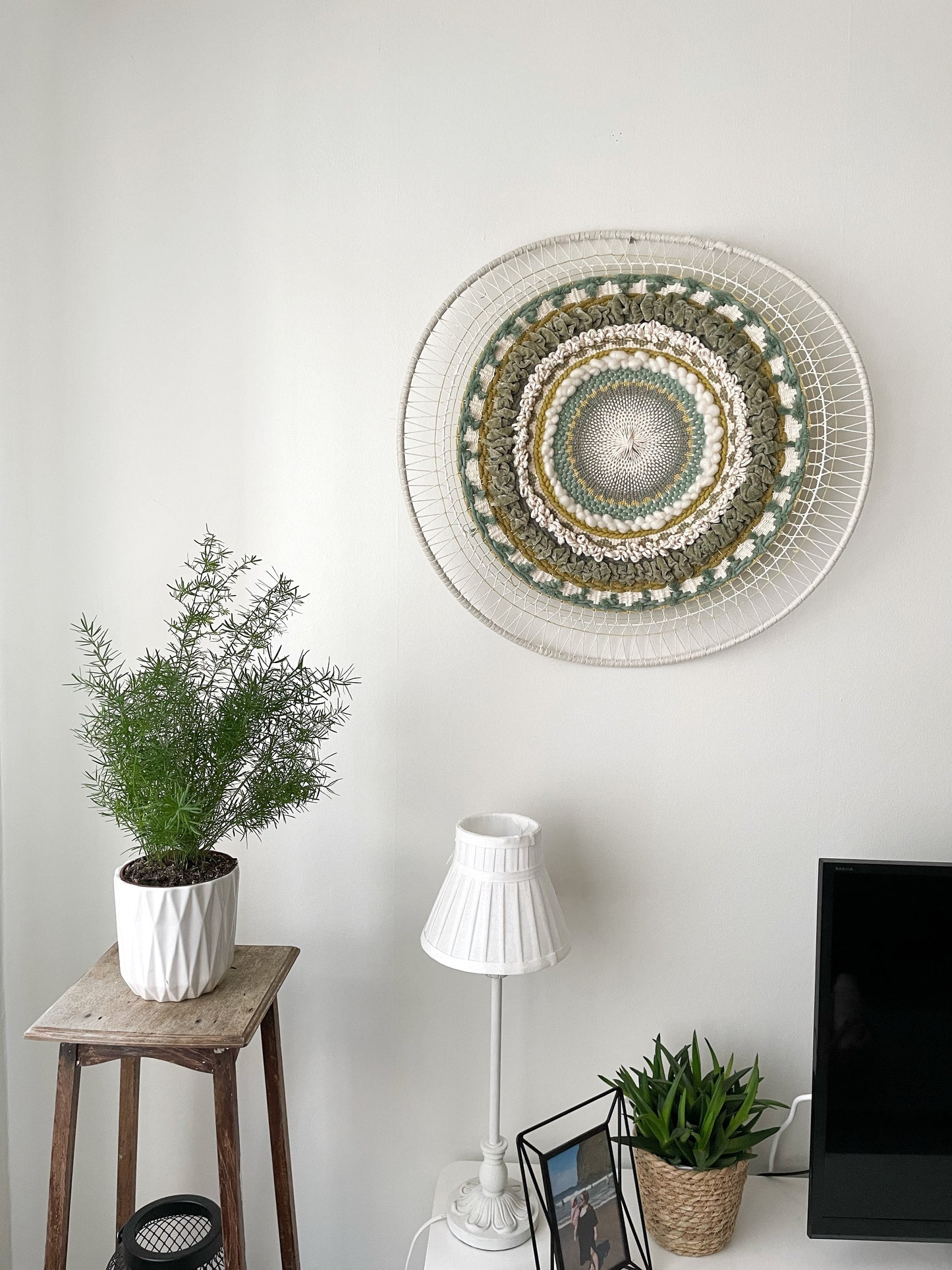 Sydney - 23" Circular Weaving