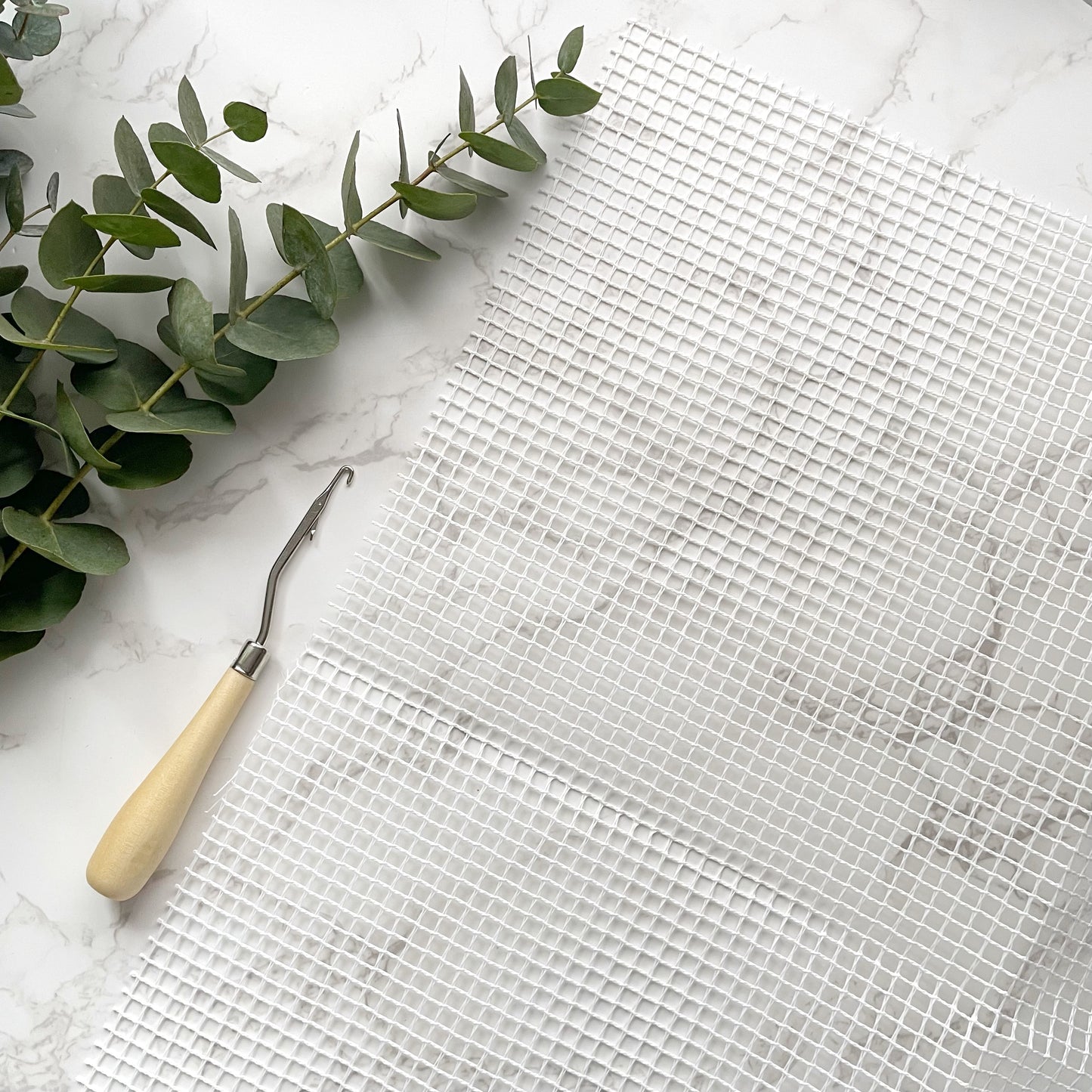 Latch/Locker Hook Mesh Canvas & Tools
